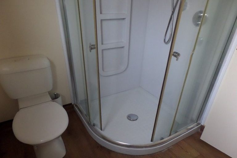 Photo of property in 5b Paeroa Street, Riccarton, Christchurch, 8041