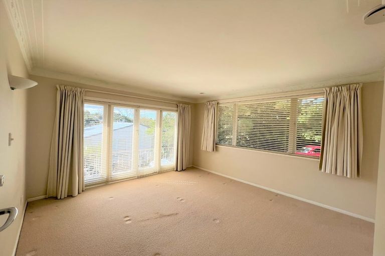Photo of property in 21 Matipo Road, Te Atatu Peninsula, Auckland, 0610