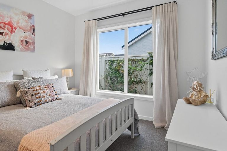 Photo of property in 10 Mollisia Lane, Papamoa Beach, Papamoa, 3118