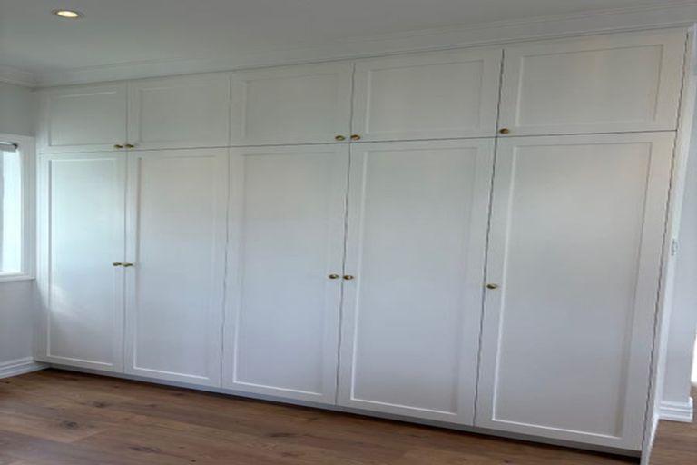 Photo of property in 43a Pohutukawa Avenue, Red Beach, 0932
