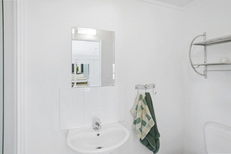 Photo of property in 1 Takahe Drive, Cashmere, Christchurch, 8022