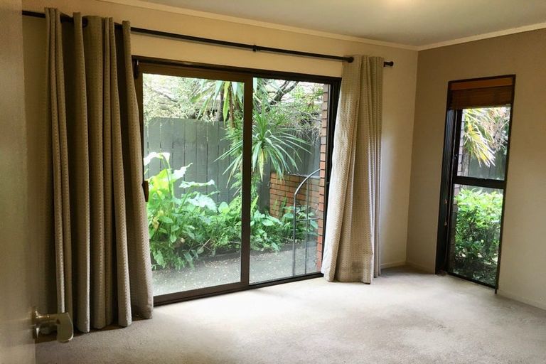 Photo of property in 2b Braemar Road, Castor Bay, Auckland, 0620