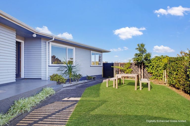 Photo of property in 191 Omata Road, Blagdon, New Plymouth, 4310