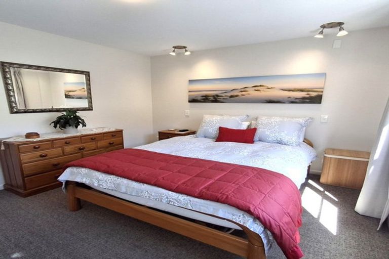 Photo of property in Westhaven Apartments, 20/127u Molesworth Street, Thorndon, Wellington, 6011