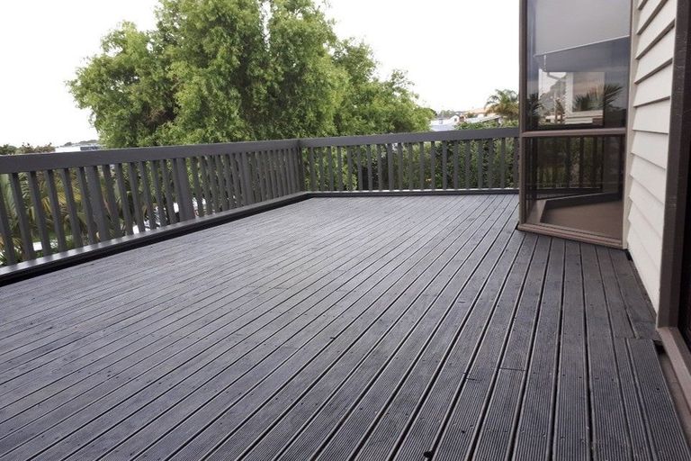 Photo of property in 14 Bruce Road, Glenfield, Auckland, 0629