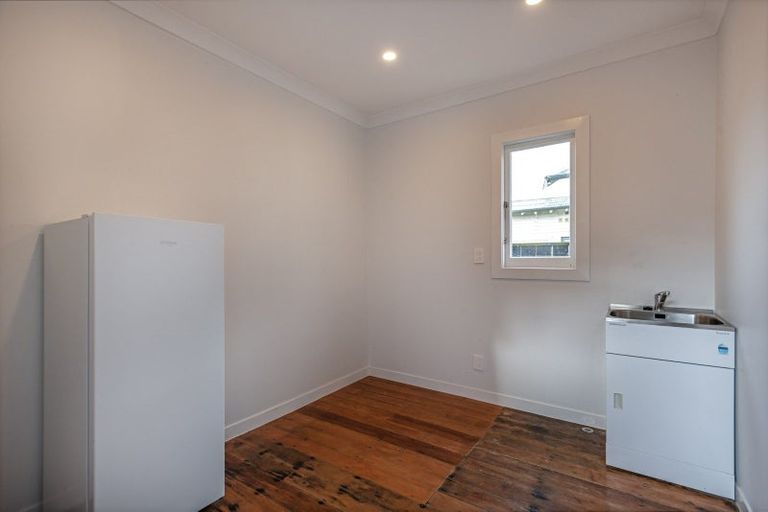 Photo of property in 9 Milverton Avenue, Hokowhitu, Palmerston North, 4410