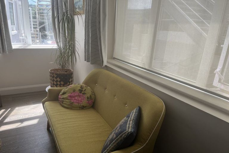 Photo of property in Fountain Court, 48u5 Oriental Parade, Oriental Bay, Wellington, 6011