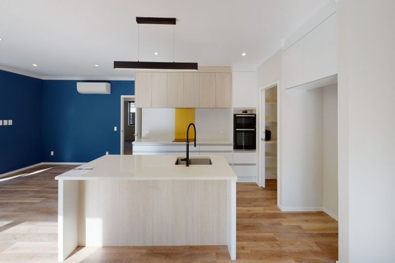 Photo of property in 122 Silverstream Road, Crofton Downs, Wellington, 6035