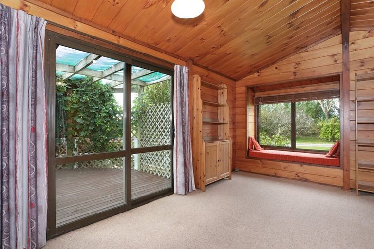 Photo of property in 450 Fitzherbert Road East, Aokautere, Palmerston North, 4471