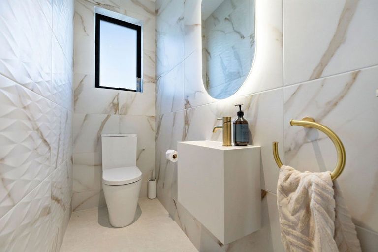 Photo of property in 30 Cunninghams Drive, Jacks Point, Queenstown, 9371