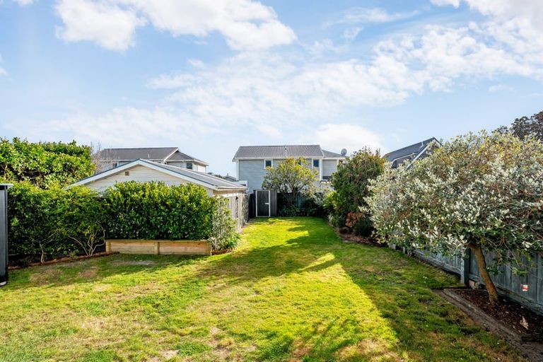 Photo of property in 35 Strathavon Road, Miramar, Wellington, 6022