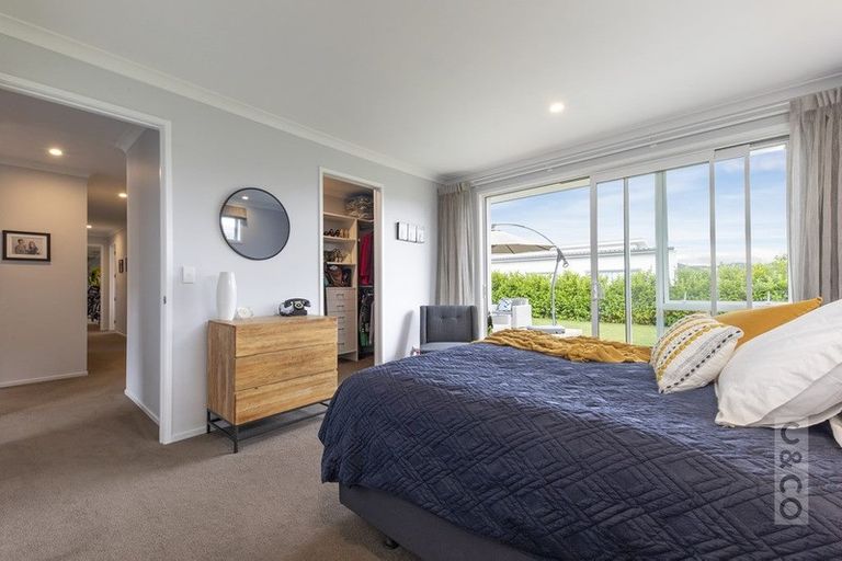 Photo of property in 11 Floyd Road, Riverhead, 0820