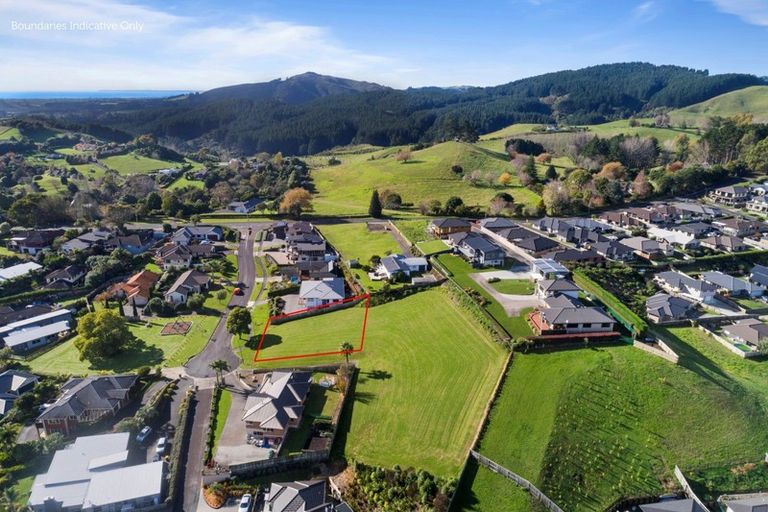 Photo of property in 11 Holcombrooke Lane, Welcome Bay, Tauranga, 3175