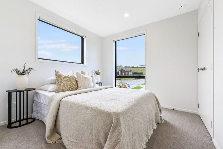 Photo of property in 1/18 Akakura Terrace, Peacocke, Hamilton, 3206