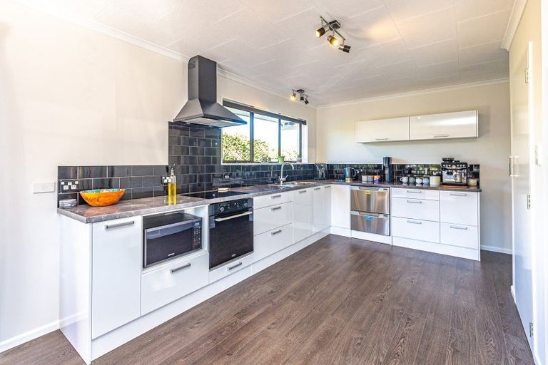 Photo of property in 23 Aiken Road, Saint Johns Hill, Whanganui, 4501