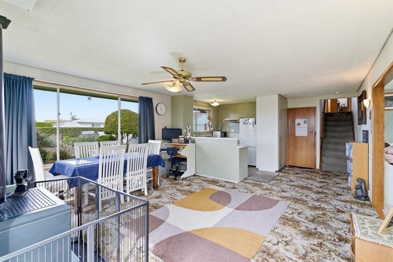 Photo of property in 28 Newcastle Street, Riversdale, 9776