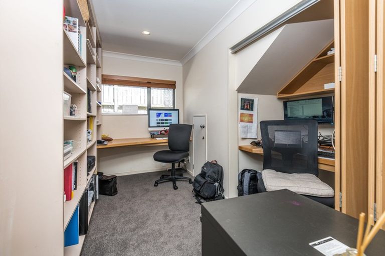 Photo of property in 2 Ridley Green, Churton Park, Wellington, 6037