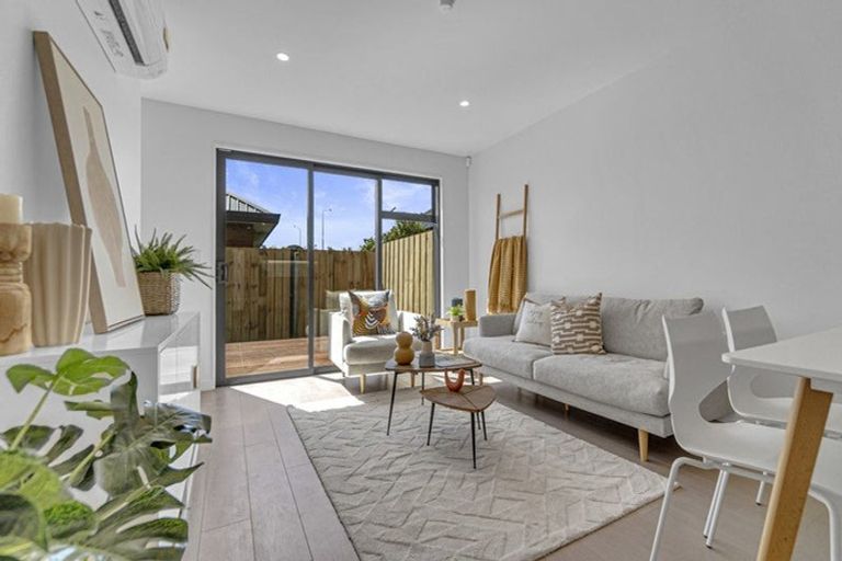 Photo of property in 135 Lincoln Road, Addington, Christchurch, 8024