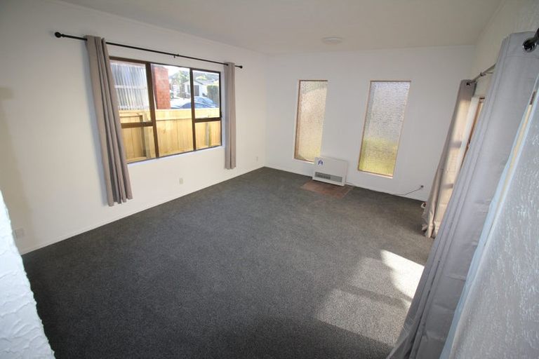 Photo of property in 21 Te Kiteroa Grove, Churton Park, Wellington, 6037