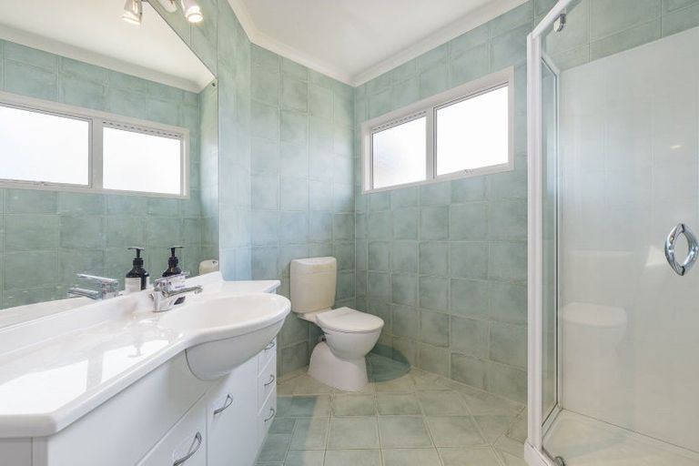 Photo of property in 24 Kiriwai Place, Matua, Tauranga, 3110