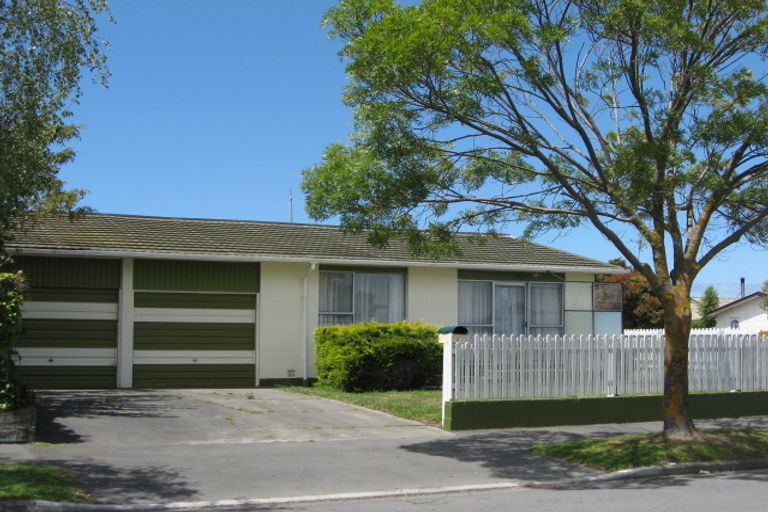 Photo of property in 2 Lamorna Road, Parklands, Christchurch, 8083