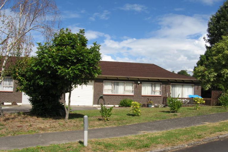 Photo of property in 2/10 Pamela Place, New Lynn, Auckland, 0600