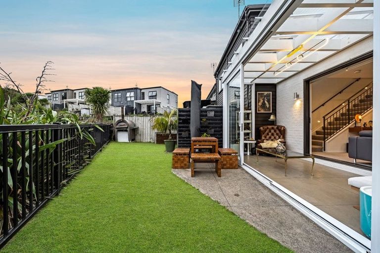Photo of property in 4 Matairangi Avenue, Totara Heights, Auckland, 2105