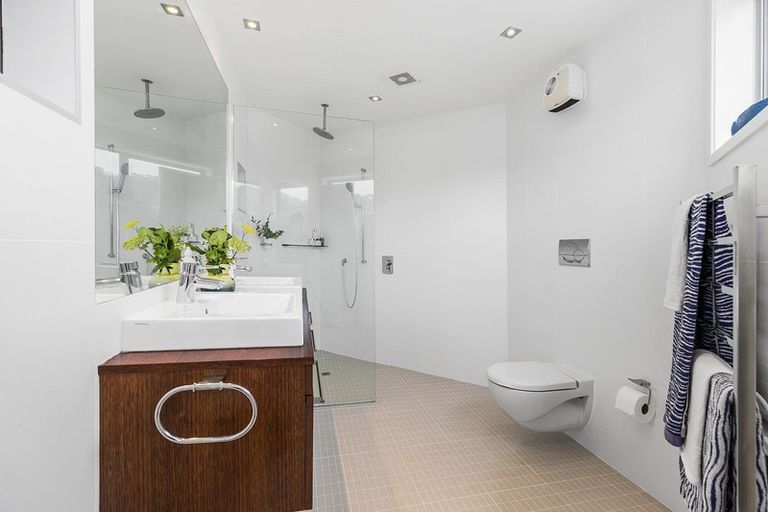 Photo of property in 3 Hector Street, Seatoun, Wellington, 6022