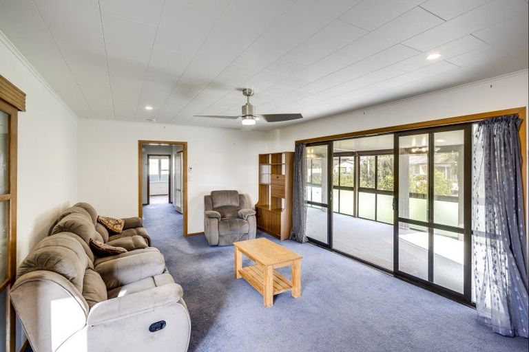 Photo of property in 1 Bennett Place, Onekawa, Napier, 4110