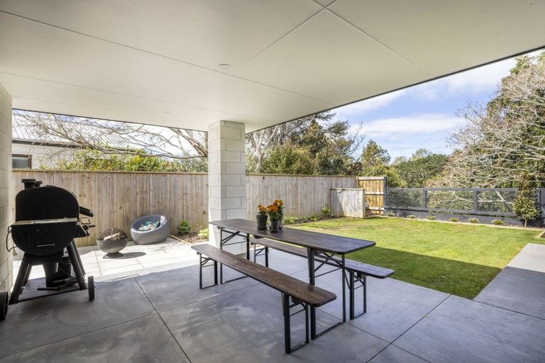 Photo of property in 519 Mangorei Road, Highlands Park, New Plymouth, 4312