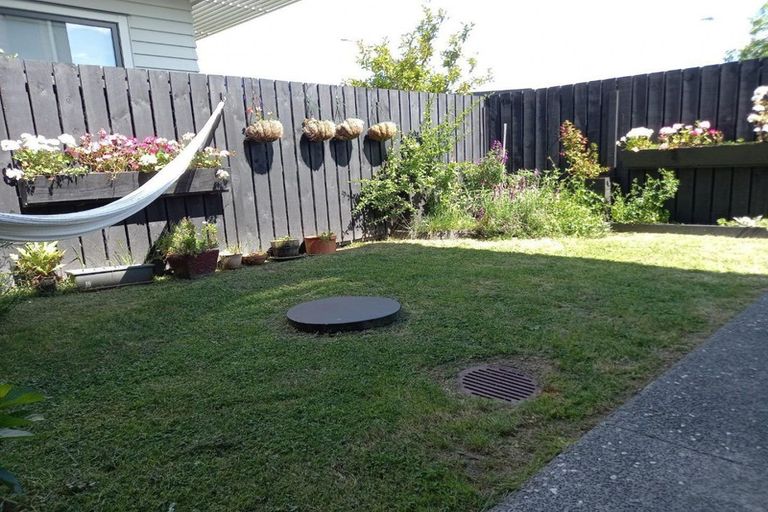 Photo of property in 24 Rangihina Road, Hobsonville, Auckland, 0616