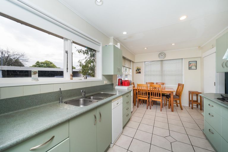 Photo of property in 26 Cargill Avenue, Feilding, 4702