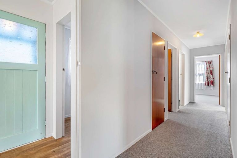 Photo of property in 7 Gloag Street, Waverley, 4510