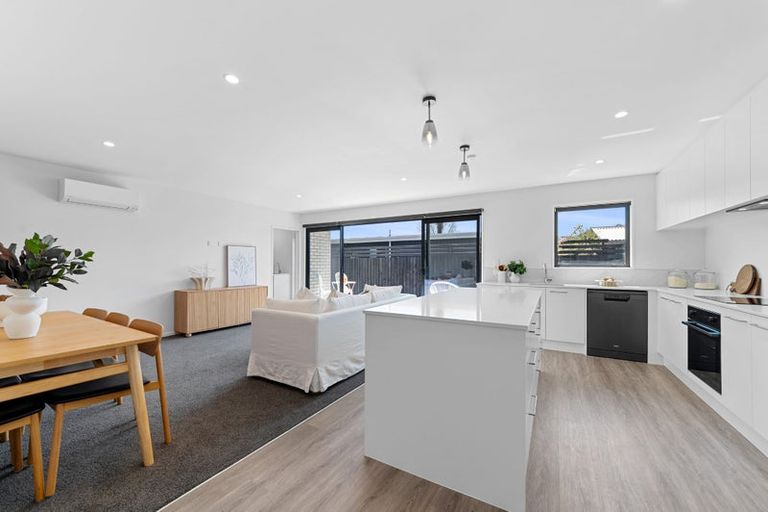 Photo of property in 24a Vagues Road, Northcote, Christchurch, 8052