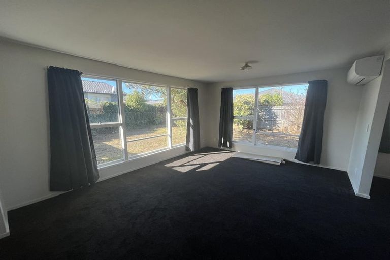 Photo of property in 9 Farnborough Street, Aranui, Christchurch, 8061
