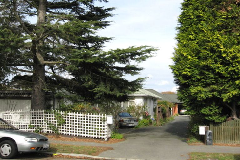 Photo of property in 135a Langdons Road, Northcote, Christchurch, 8052