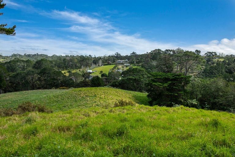 Photo of property in 62 Paremoremo Road, Lucas Heights, Auckland, 0632