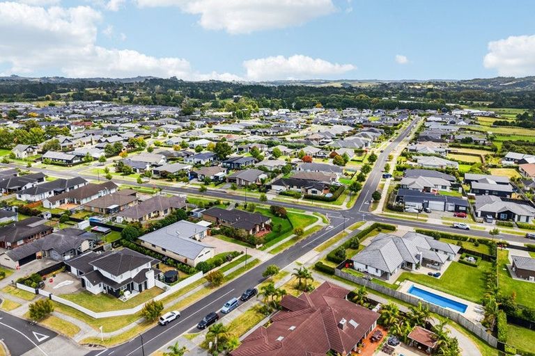Photo of property in 27 Parlane Drive, Huapai, Kumeu, 0810