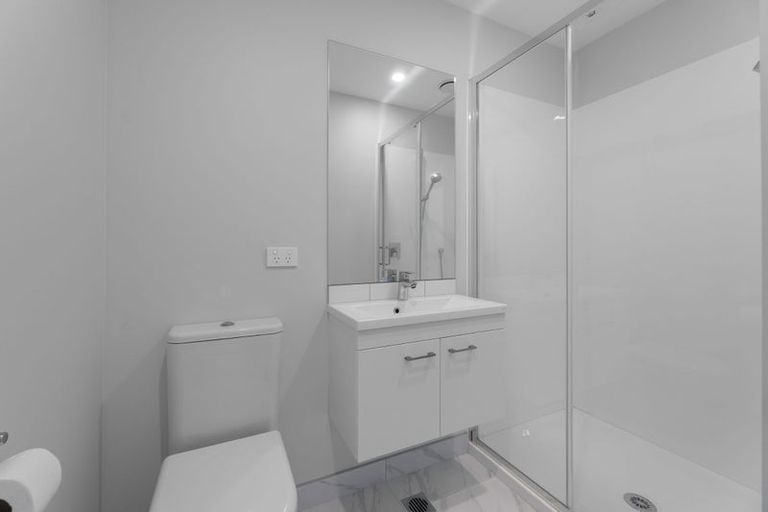 Photo of property in 6/51 Wharf Road, Te Atatu Peninsula, Auckland, 0610