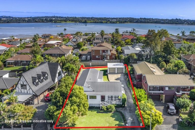 Photo of property in 43 Palmyra Way, Half Moon Bay, Auckland, 2012