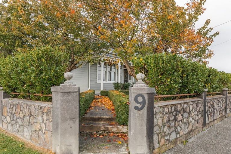 Photo of property in 9 Queen Street, Westport, 7825