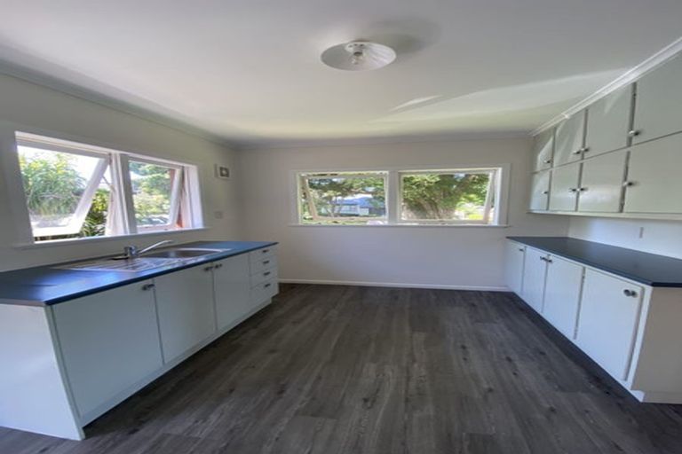 Photo of property in 2 Totara Grove, Hillcrest, Auckland, 0627