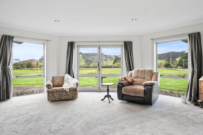 Photo of property in 10 Parker Road, Huntly, 3771