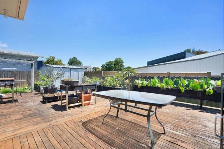 Photo of property in 6 Dreadon Road, Manurewa, Auckland, 2102