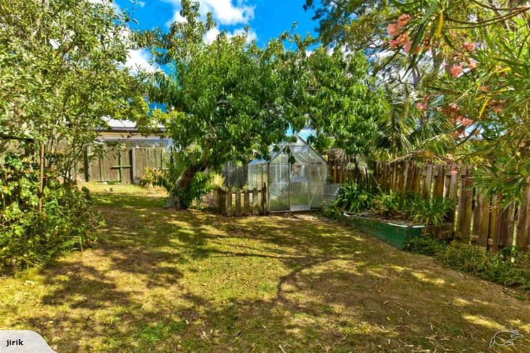Photo of property in 2/38 Glenvar Road, Torbay, Auckland, 0630