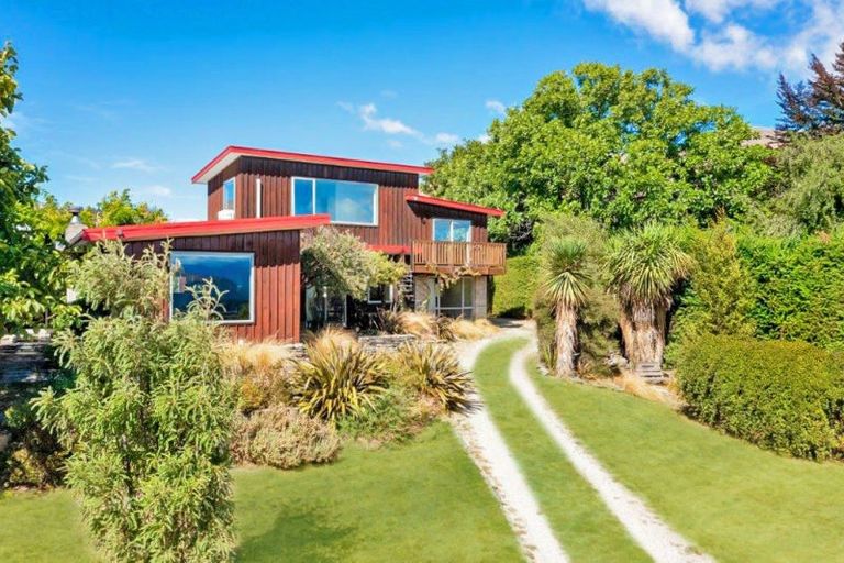 Photo of property in 37 Faulks Terrace, Wanaka, 9305