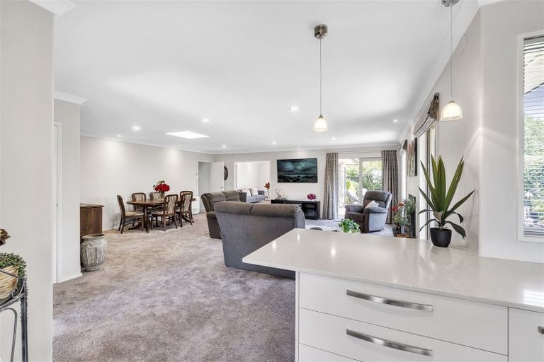 Photo of property in 8 Dunvegan Place, Harewood, Christchurch, 8051