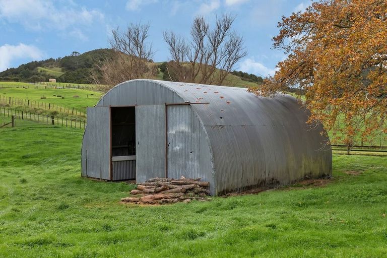 Photo of property in Taipuha Sett Road, Taipuha, Paparoa, 0571