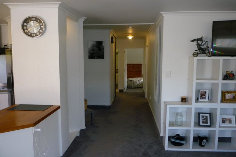 Photo of property in 2- 2 Gascoigne Street, Riversdale, Blenheim, 7201