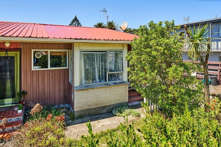 Photo of property in 171f4 Queens Drive, Lyall Bay, Wellington, 6022
